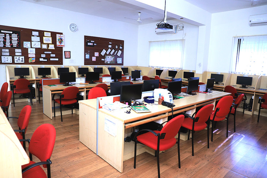 Computer lab at Barakah CBSE school, Mangalore
